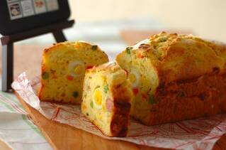 簡単おやつに！ホットケーキミックスでケークサレ  by池田 絵美さん