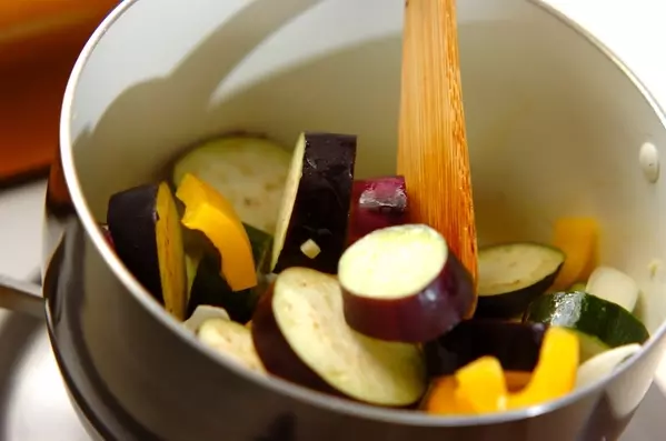 本格ラタトゥイユ 彩り野菜いっぱい by吉田 朋美さんの作り方1