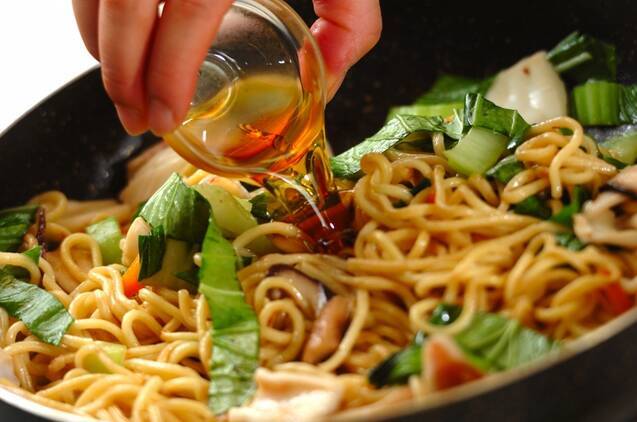 こっくり中華風 イカのオイスター焼きそば by 山下 和美さんの作り方の手順5