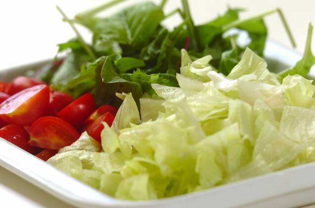 グリーンサラダのヨーグルトドレッシングの作り方の手順1