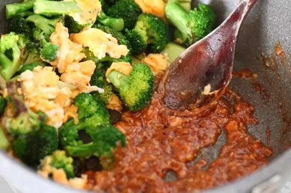 作り置きできる！ブロッコリーと卵のオイスターマヨ炒め by つくおき　nozomiさんの作り方4