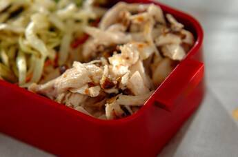 ささみとプルーンの粒マスタード和え