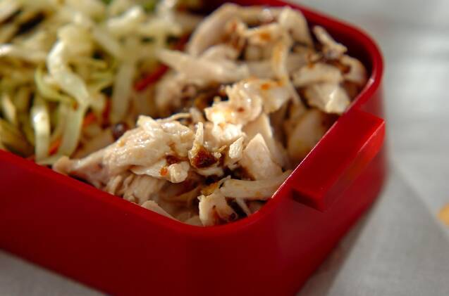 ささみとプルーンの粒マスタード和え