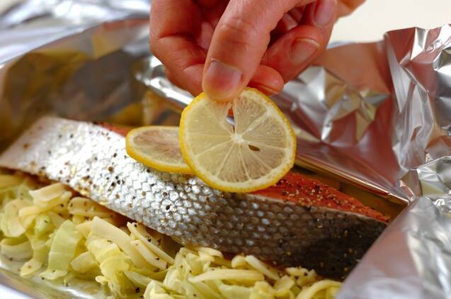 塩鮭のホイル焼きレモン風味の作り方の手順4