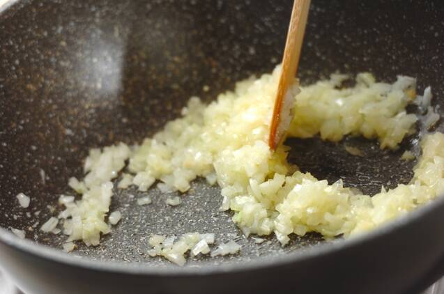 トマトソース 簡単時短でこってり サーモンソテー by杉本 亜希子さんの作り方の手順2