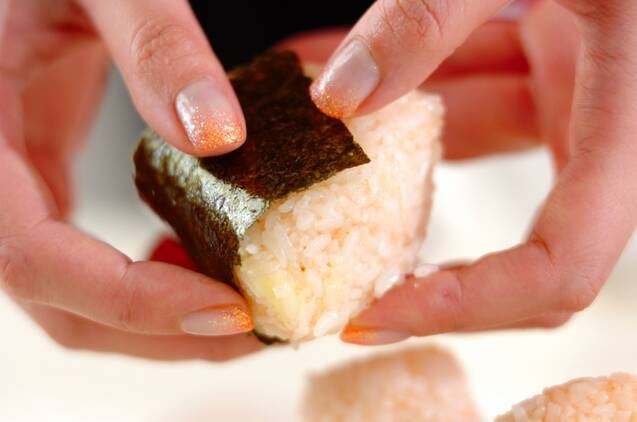 プロセスチーズで♪ 明太チーズおにぎりの作り方の手順4