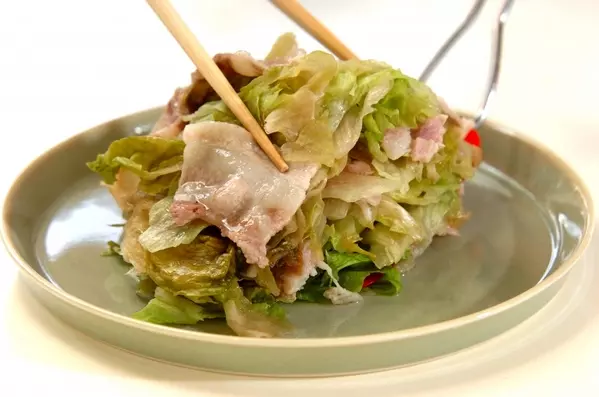 レタスと豚バラ肉のレンジ蒸しの作り方3