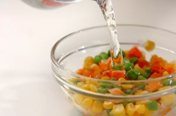 肉汁たっぷりミートローフ おもてなしにも◎の下準備1