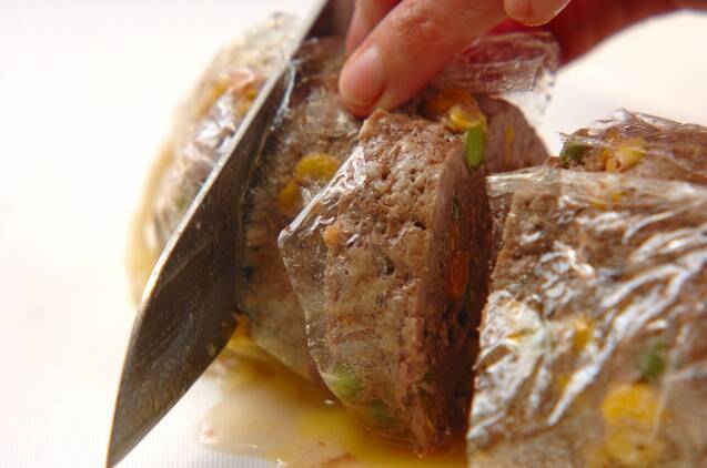 肉汁たっぷりミートローフ おもてなしにも◎の作り方の手順4