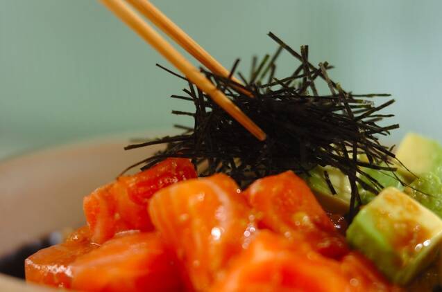 サーモンとアボカドのカフェ丼の作り方の手順2