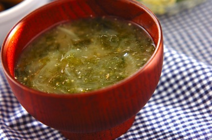 アオサと玉ネギのみそ汁