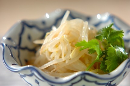 モヤシのエスニック和え