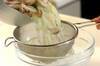 セロリとシメジの甘酢和えの作り方の手順2