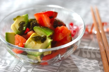 アボカドとトマトののり和え