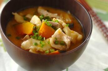 すいとん入り豚汁