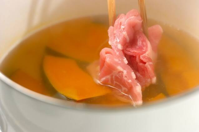 すいとん入り豚汁の作り方の手順4