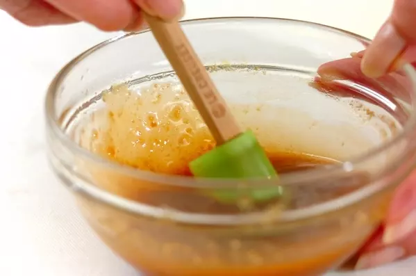 甘辛こってり!なすとピーマンの味噌炒めの下準備1