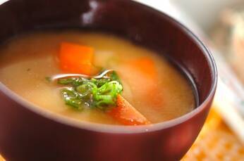 ジャガイモのみそ汁