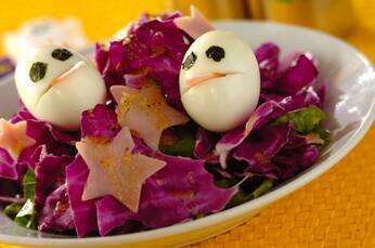 お化け卵のシーザーサラダ