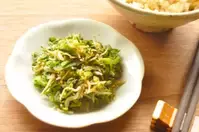 春菊の茎とシラスの佃煮