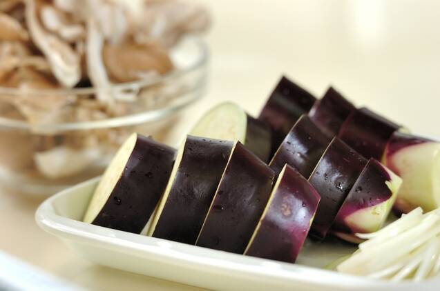 ツナとナスの和風スパゲティーの作り方の手順1