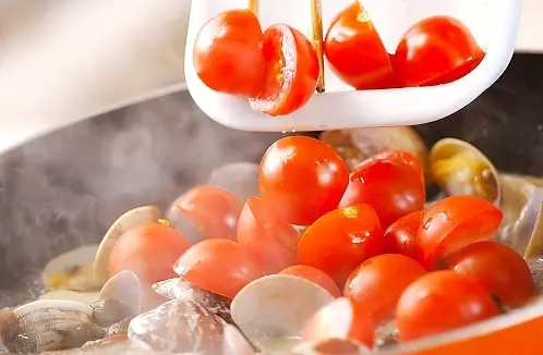 切り身魚で簡単!基本のアクアパッツァの作り方3