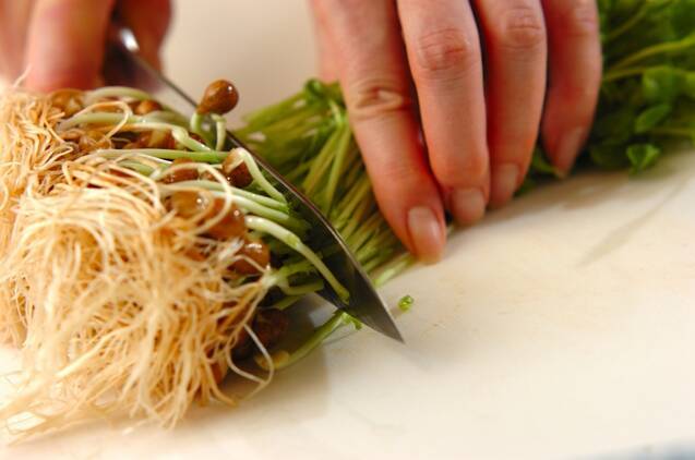 豆苗のしょうゆ麹炒めの作り方の手順1