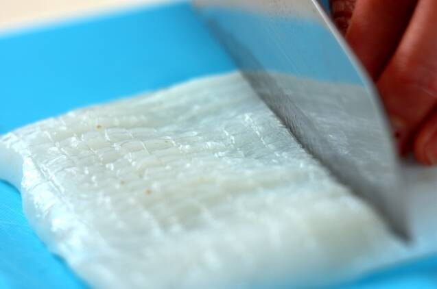 イカとシイタケの塩昆布炒めの作り方の手順1
