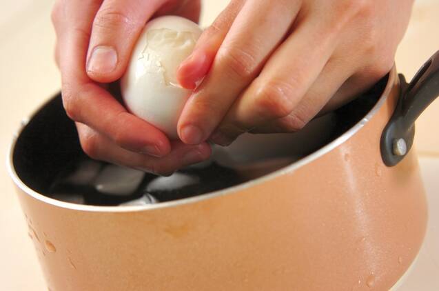 ゆで卵のコチュマヨソース添えの作り方の手順2