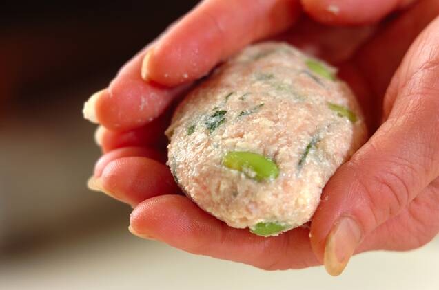 枝豆入り鶏つくねの作り方の手順3