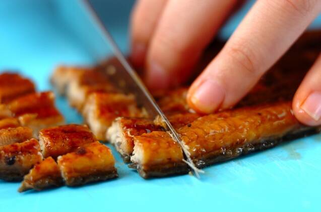 ウナギの焼きおにぎりの作り方の手順1