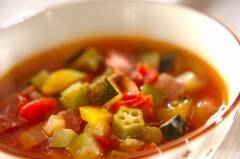 野菜たっぷりトマトスープ