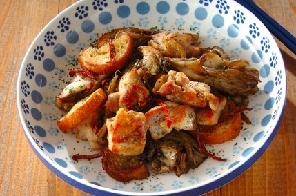 チキンとマイタケとバゲットのソテー