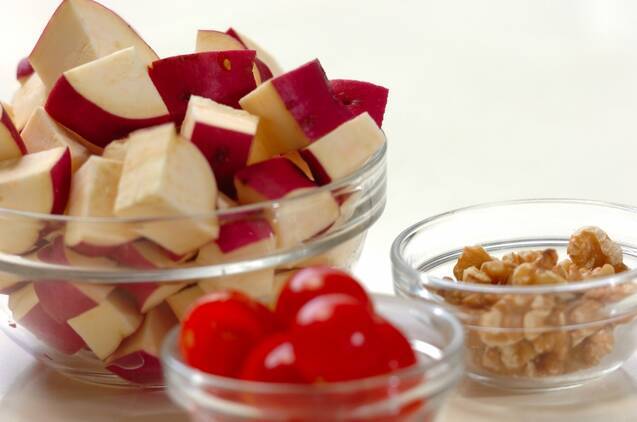 アボカドとサツマイモのハニーマスタードサラダの作り方の手順2