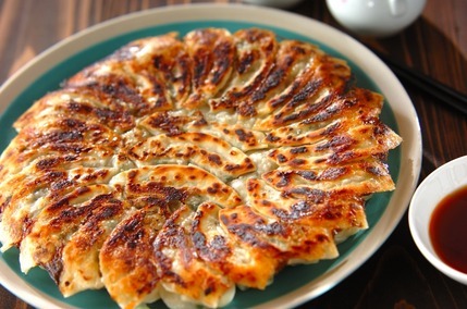 たっぷり白菜入り焼き餃子