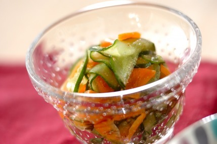 キュウリのゴマ酢和え