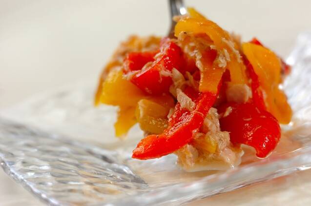 彩り鮮やか！焼きパプリカのツナマリネの作り方の手順3