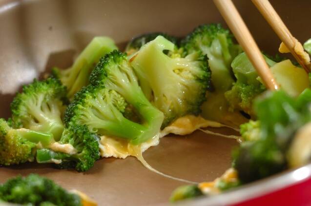 ブロッコリーの卵炒めの作り方の手順2