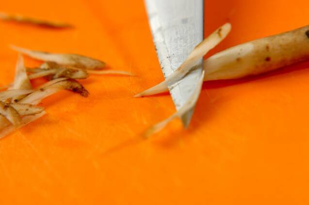 鶏ゴボウの甘辛スパゲティーの作り方の手順1