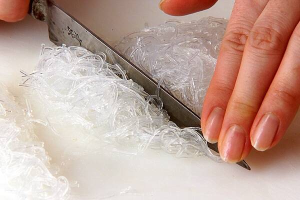 春雨スープの作り方の手順1