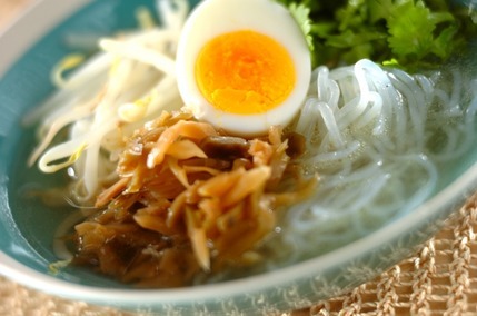 しらたき入りエスニックスープ