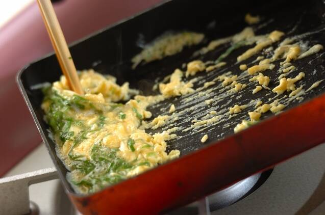 ジャコと大葉の卵焼きの作り方の手順3