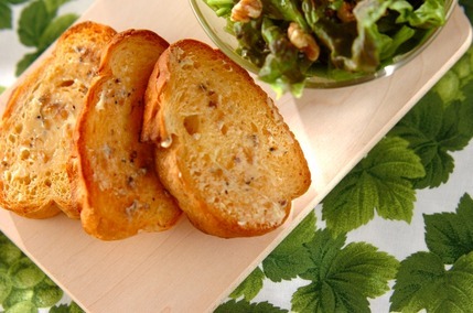 アンチョビバゲット