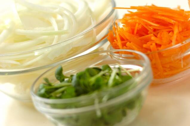 作り置きできる！野菜たっぷりアジの南蛮漬けの作り方の手順2