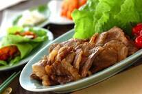 焼き肉のサンチュ巻き