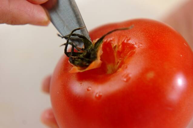 ゴマ油香る！トマトとキュウリの夏サラダの作り方の手順1