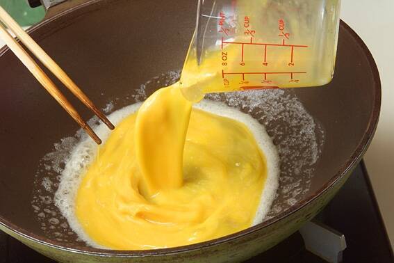 レタスの卵炒めの作り方の手順3