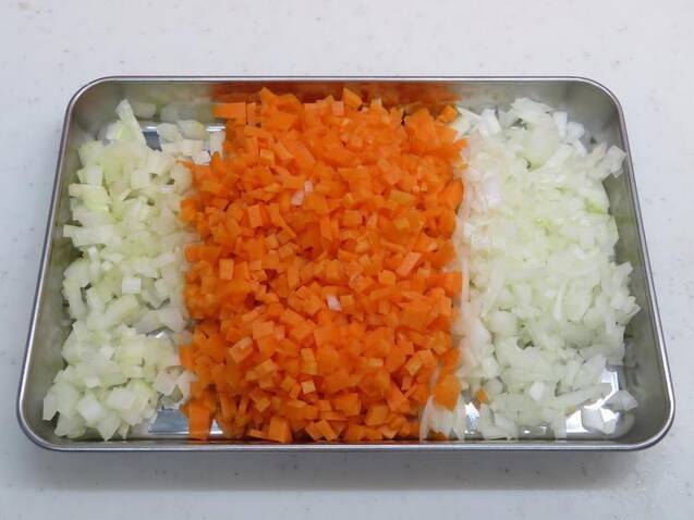 野菜たっぷりカレーそぼろ弁当♪の作り方の手順1