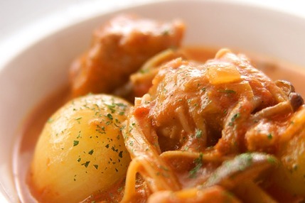 鶏と野菜のトマト煮こみ