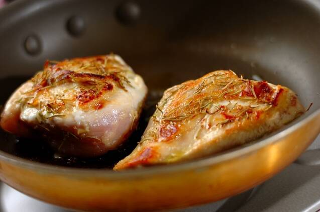 チキンのローズマリーソテーのサンドイッチの作り方の手順5